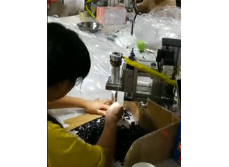 FS-6060氣動點珠機應(yīng)用