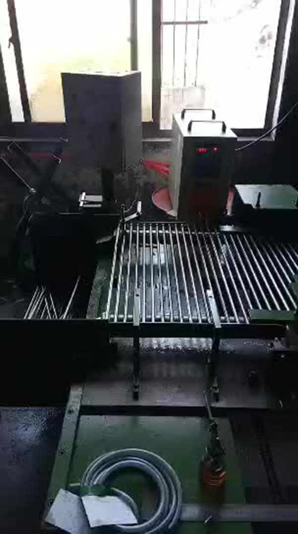 1533700290684416.jpg 中棒加熱機(jī)應(yīng)用